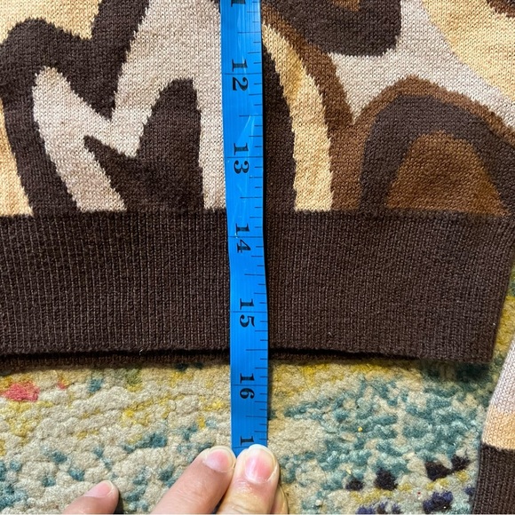 Altar'd State Woman’s Beige Brown Retro Hearts Knit Short Sweater Sz S - Picture 5 of 5